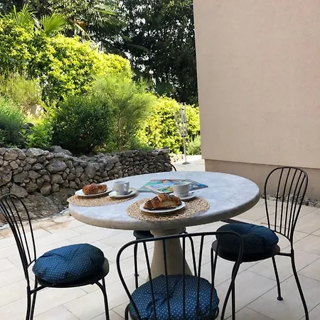 Almare Appartement *